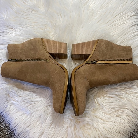 Lucky brand nude suede heeled booties - Picture 4 of 6